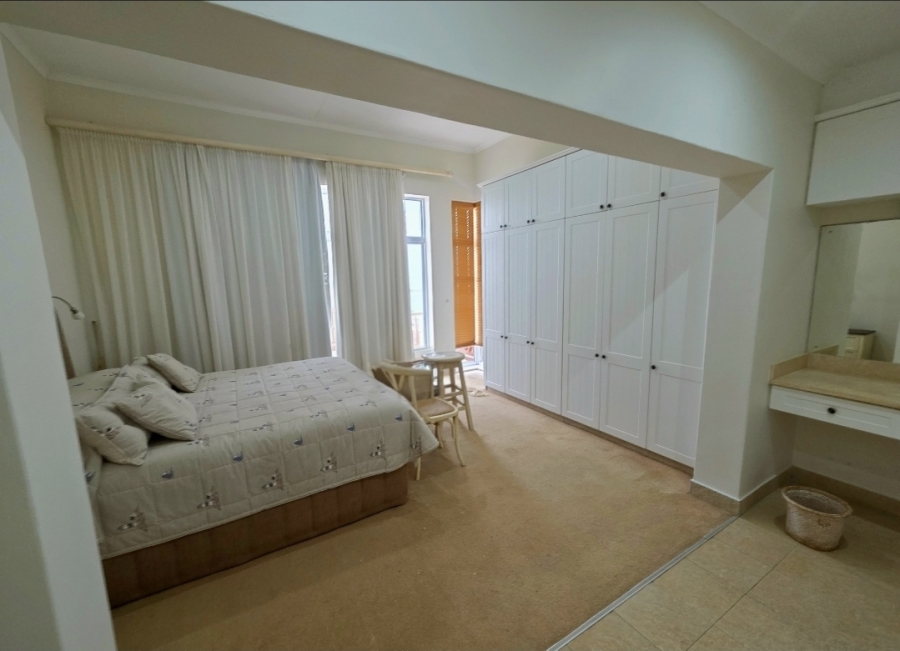 5 Bedroom Property for Sale in Oyster Bay Eastern Cape
